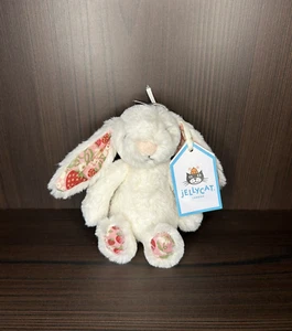 Jellycat Blossom Cream Bunny Berry Charm - RARE - BNWT - Free & Fast Shipping ✅ - Picture 1 of 7