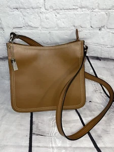 Charter Club Light Brown Leather Shoulder Bag Purse Handbag Satchel 0253 - Picture 1 of 4