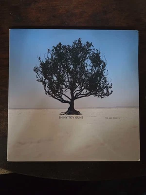 Виниловые пистолеты Shiny Toy Guns - We Are Pilots First US Pressing 2006 2XLP почти как новые - Изображение 1 из 4