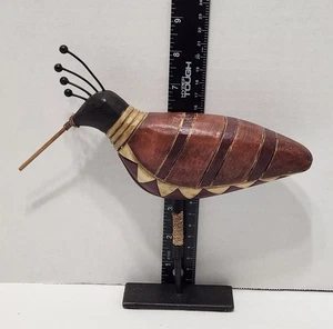 Pier 1 Imports handgefertigte Vogelfigur aus Holz auf Metallstabständer - Bild 1 von 7