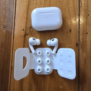 Apple AirPods Pro 2ème génération - Photo 1 sur 10