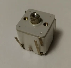 Tuning capacitor 2x 270pF + 2x 22.5pF - Picture 1 of 6