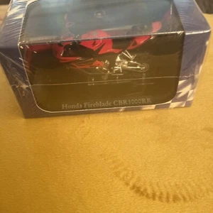 Atlas Editions Honda Fireblade CBR1000RR scala 1:24. Danneggiato - Foto 1 di 8