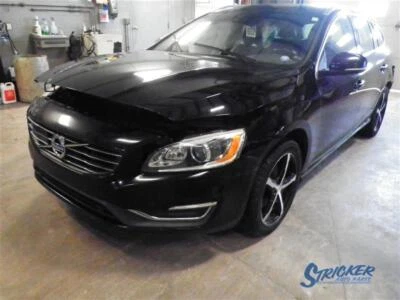 Brazo de control inferior delantero derecho Volvo V60 2015-2016 67858 9128 Foto 1 de 4