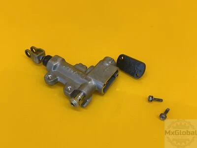 Suzuki RMZ450 2014 freno trasero cilindro maestro Foto 1 de 4