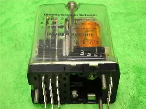 AEG RELÈ AUSILIARIO RHG 104 60V H&B HGS 772-031-74 BOBINA 20 PIN IN 4 PIN OUT 3 P - Foto 1 di 1
