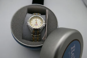 NOS Relic Ladies/Women's Silver Tone Watch 2 Tone Bracelet - Imagen 1 de 3