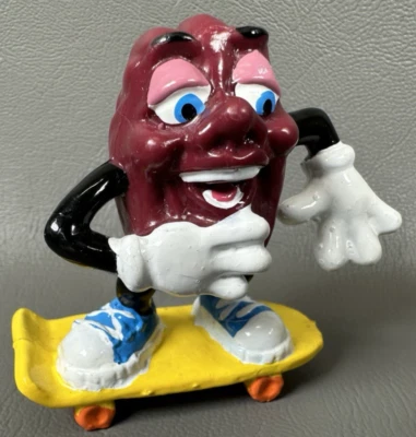 California Raisins Hardees Series #2 1988 S.B. Stuntz – yellow skateboard - Image 1 of 4