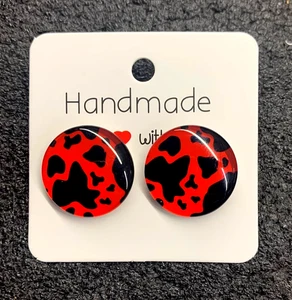 1 pair of red and black HANDMADE 20 mm wide acrylic earrings - Picture 1 of 5