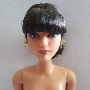 ¡NUEVO! Muñeca Barbie Rita Moreno con alfiler y pendientes ~ Desnuda totalmente articulada - Imagen 1 de 2