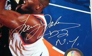 LARRY JOHNSON SIGNED KNICKS PHOTO "2 NY" INSCRIPTION GAI SILVER AUTO ! - Picture 1 of 6