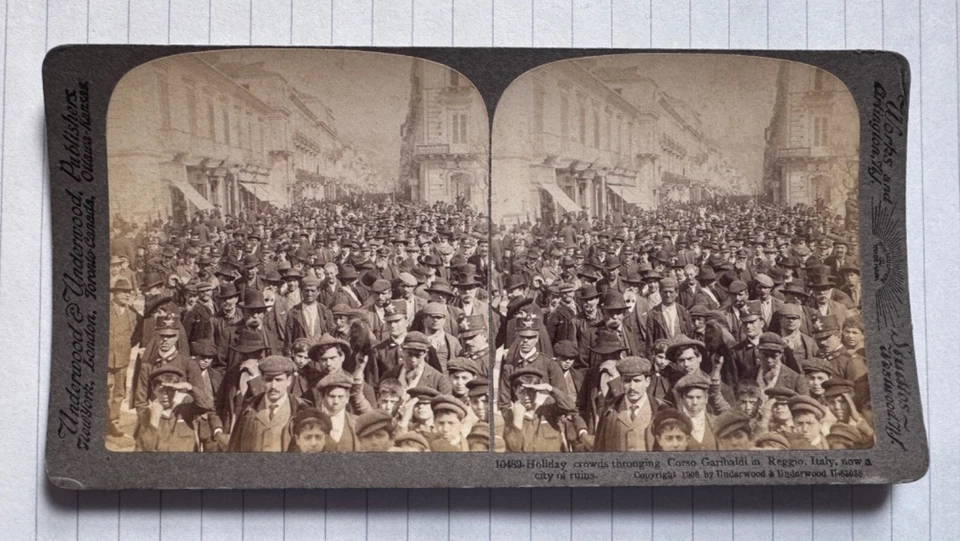 Stereoview Holiday Crowds Thronging Corso Garibaldi  Reggio Italy Underwood 1908 - Image 1 of 1