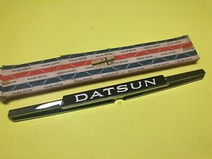 Datsun 710 140J 160J Rear Trunk Nameplate Emblem Part # 84830-k1600 Genuine NOS