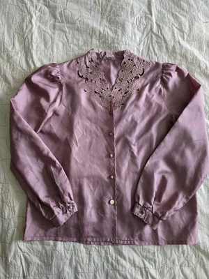 Blusa secretaria vintage años 80 LILY encaje botones mujer grande malva manga larga Foto 1 de 4