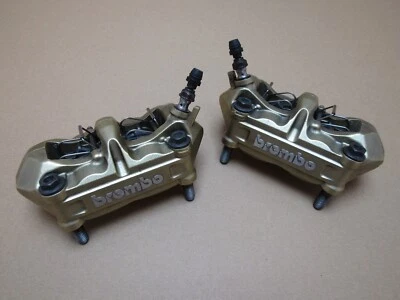 BMW S1000RR 2010 29.126 millas par de pinzas de freno delanteras Brembo (10106) Foto 1 de 4