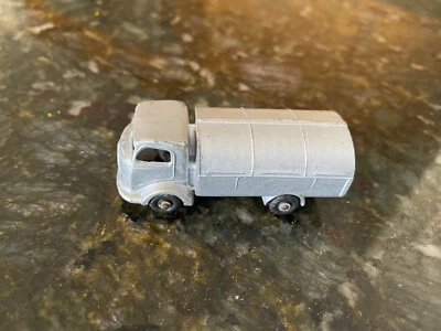 Matchbox Lesney No. 38 Karrier Refuse Collector Silver  - Image 1 of 4