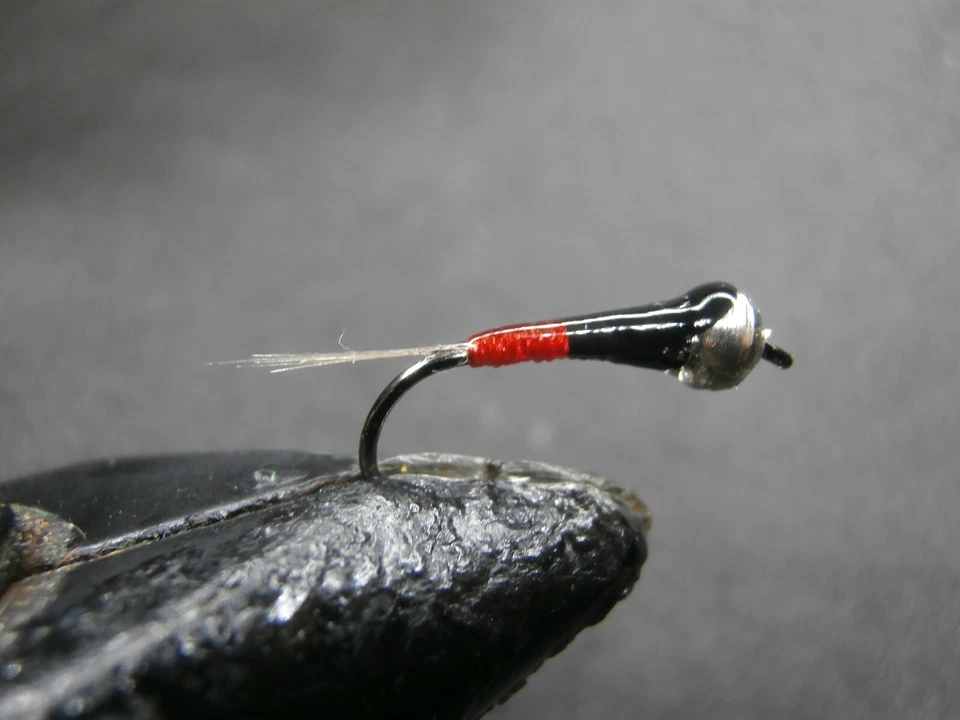 RIOYLAGOMOSCAS 3 PERDIGONES ROJO Y NEGRO CABEZA DE TUNGSTENO PARA PESCA A MOSCA-(PER-ESP-1)