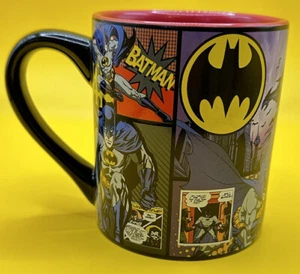 Taza de café Batman Cape Crusader Comics 14 oz Joker negra roja usada en excelente estado - Imagen 1 de 6