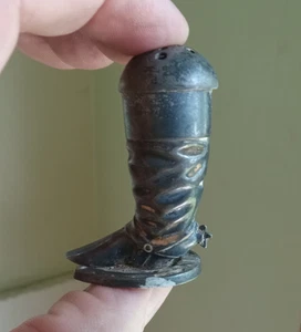 1880s SILVER PLATED BOOT ON HORSESHOE SALT SHAKER REED & BARTON TAUNTON,MASS - Picture 1 of 8