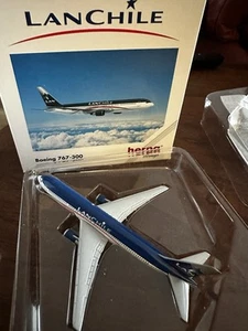 LanChile Boeing 767-300 Herpa Wings 502894 (Scale 1:500). CC-CRT - Picture 1 of 5
