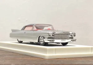 Mechanic 1:64 Scale Silver 1960 Cadillac Coupe Deville Diecast Metal Gifts - Picture 1 of 6