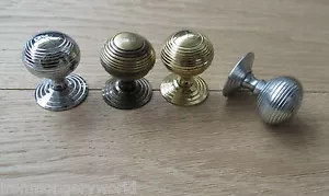 VINTAGE TRADITIONAL DESIGN CABINET DOOR CUPBOARD WARDROBE CHEST DRAWER KNOBS - Picture 1 of 6