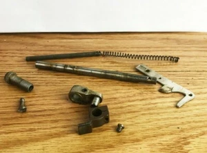 Vintage Singer Sewing Machine 1929 PRESSER BAR ROD SPRING CLAMP PARTS LOT 99  - Picture 1 of 7