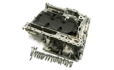 AUDI Q5 2010 (B8 8R) 3,2 L V6 motor de ternera - base superior del cárter de aceite del motor Foto 1 de 4