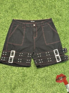 Hot Topic Shorts Damen Junior Größe 13 schwarz Cyber Emo Y2K Schnalle Goth rote Nähte - Bild 1 von 11