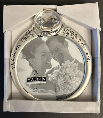 Nuevo marco de fotos de boda de Malden 'Con este anillo, me casé' diseño de anillo 5X5 Foto 1 de 4