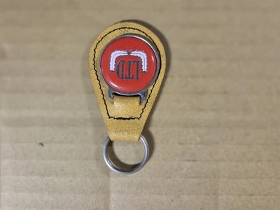 Nuevo de Lote Antiguo Llavero Amarillo Ford LTD Foto 1 de 2