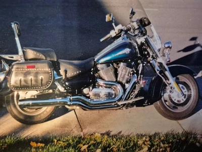 Escape duro Krome doble D para 1500 Intruder 1998-2004 Foto 1 de 4