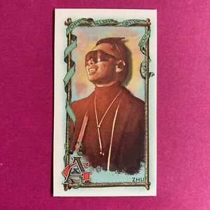 ๐ถ 2023 Topps Allen & Ginter Zhu #228 Mini The Enigma - Picture 1 of 2