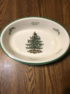 Spode Christmas Tree Oval Casserole Dish - Picture 1 of 6