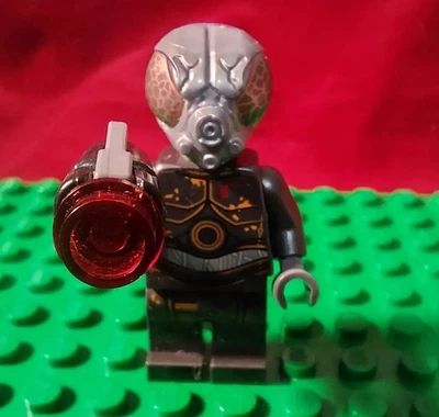 Minifigura 4-LOM Bounty Hunter + Pistola del Lego STAR WARS Slave 1 Juego Foto 1 de 4