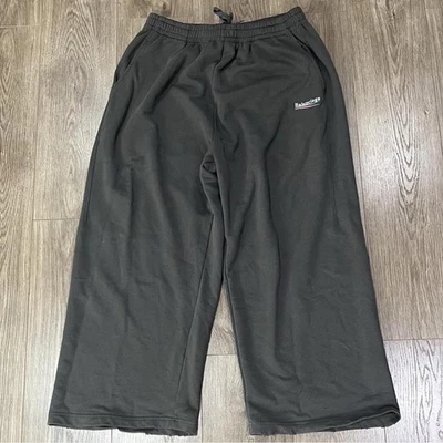 Balenciaga 男女通用灰色运动衫政治运动宽松 M 码 — 第 1/3 张图片