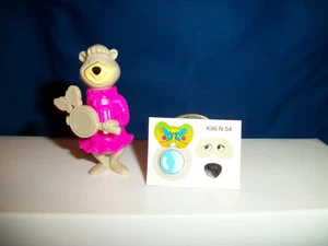 CINDY BEAR MAGNIFYING GLASS w/BPZ Kinder Surprise 1995 K96 Hanna Barbera HB MINT - Picture 1 of 6
