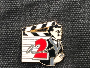  PINS PIN ANTENNE 2 FR2 MEDIA PRESSE CINEMA GROUCHO CIGARE  ARTHUS BERTRAND - Picture 1 of 1