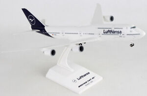Boeing 747-8 (747-8i) - Lufthansa - Inflight 1/200 Scale Model by Sky Marks