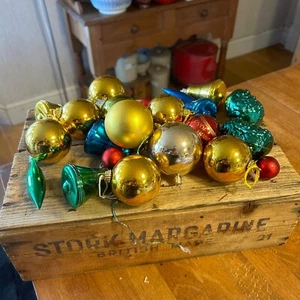 Lot mixte vintage de 24 boules de sapin de Noël en plastique brillant années 70/80’s - - Photo 1/3