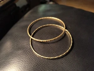 Set Of Two Vintage Gold Tone bracelet 2 5/8" Diameter. - Picture 1 of 3