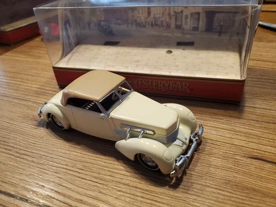 Models of Yesteryear , Y18 Cord 812 , cremfarben-gelbbraun - Bild 1 von 4