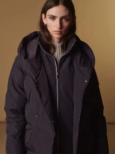 Abrigo con capucha acolchado resistente a la ducha marca Longline color púrpura uva talla 16 - Imagen 1 de 11