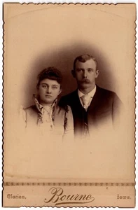 CIRCA 1890s CABINET CARD BOURNE HUSBAND & WIFE ROMANTIC COUPLE CLARION IOWA - Picture 1 of 4