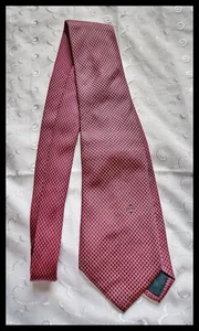 Gucci Seidenkrawatte Vintage Hand Made, neuwertig, nie getragen. - Bild 1 von 2