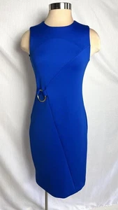 Vestido sin mangas CALVIN KLEIN talla 4 azul real dorado medallón tela de buceo 4 - Imagen 1 de 4
