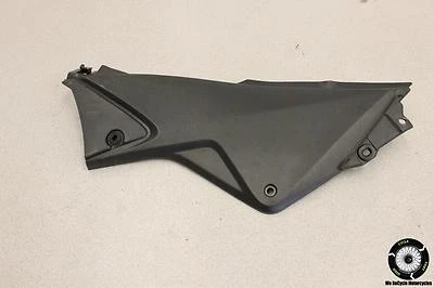 Capa plástico CBR 250 2013 Honda Cbr250r carenagem lateral média inferior esquerda superior - Imagem 1 de 4