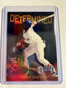 K116,020 - 2000 Fleer Gamers Determined #11 Tony Gwynn