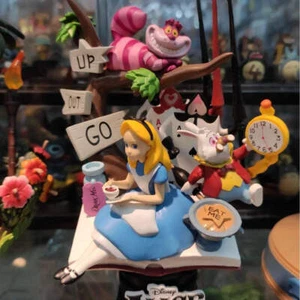 Figurines Disney Alice au Pays des Merveilles – Alice & Chapelier Fou – Décorati - Imagen 1 de 5