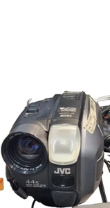 Vintage 1998 JVC Video Camcorder Camera GR-AXM300U - Picture 1 of 3
